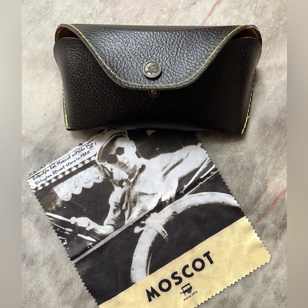 MOSCOT glasses case & cloth